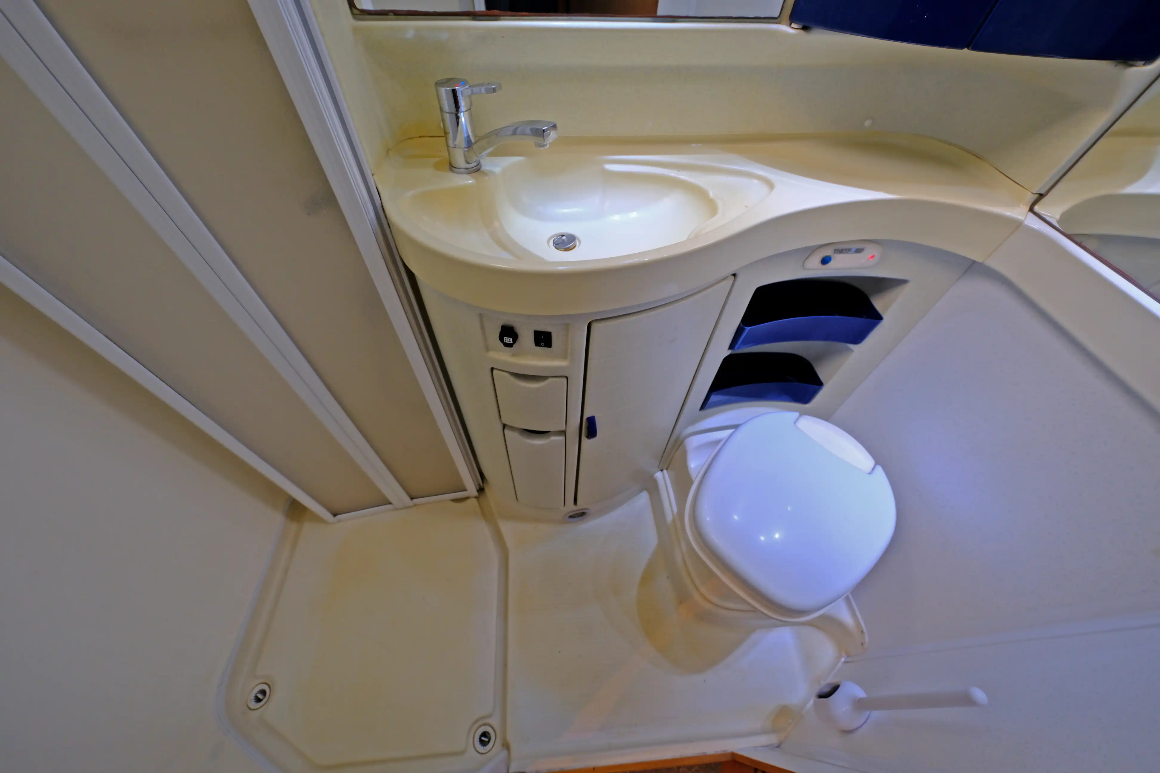 HYMER-ERIBA B 694 G - Ansicht 14